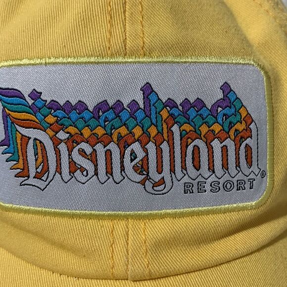 DISNEYLAND Resort appliqued hat cap yellow adjustable back size 57-61cm - Picture 2 of 10